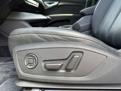 Used 2023 Audi Q4 e-tron Premium Plus w/ Premium Plus AWD/4WD image 10