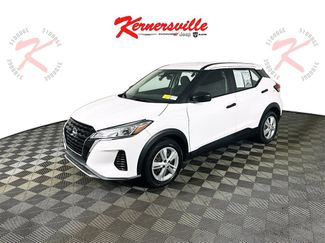 Used 2022 Nissan Kicks S video 3