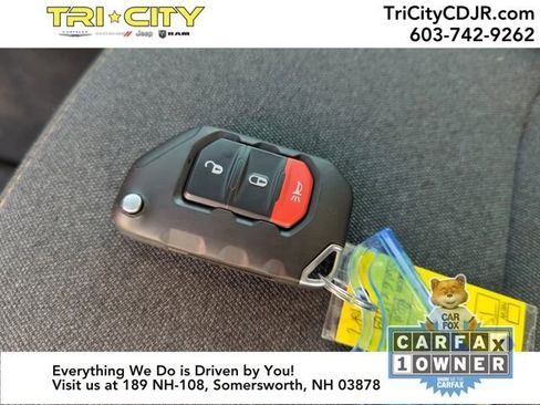 Used 2025 Jeep Wrangler Sport image 35