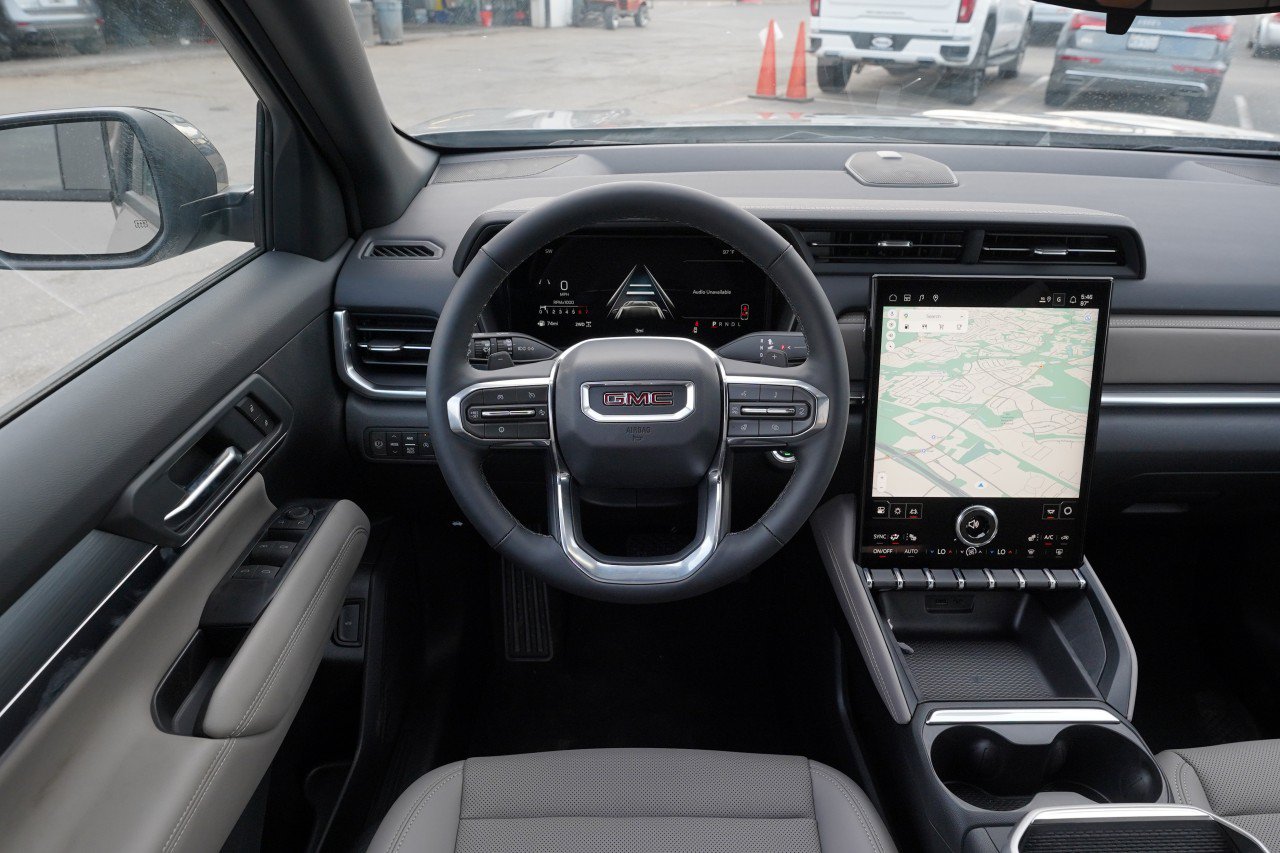 New 2027 GMC Terrain Elevation w/ Elevation Premium Package AWD/4WD image 9