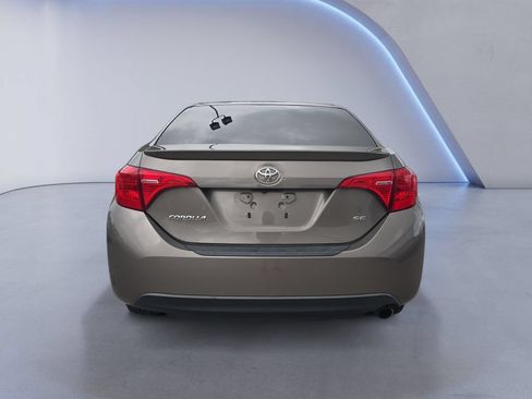 Used 2018 Toyota Corolla SE FWD image 6