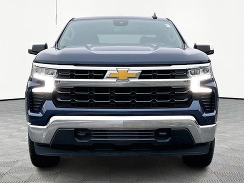 Used 2023 Chevrolet Silverado 1500 LT image 2