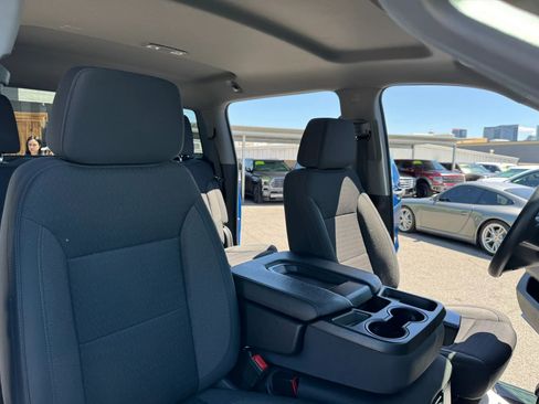 Used 2022 Chevrolet Silverado 1500 Custom RWD image 17