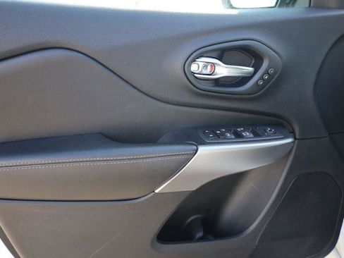 Used 2020 Jeep Cherokee High Altitude image 11