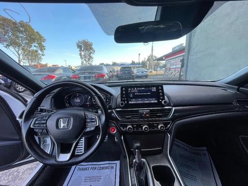 Used 2022 Honda Accord Sport image 11
