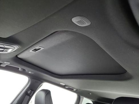New 2026 Jeep Grand Cherokee Altitude AWD/4WD image 22