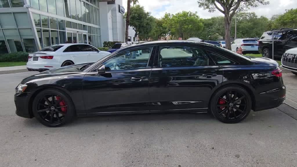 Used 2022 Audi S8 w/ S8 Executive Package AWD/4WD image 5