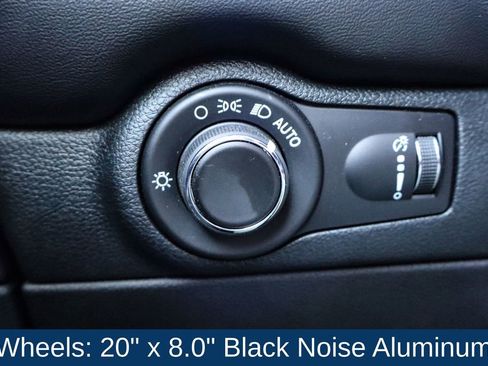 Used 2025 Dodge Durango GT w/ Blacktop Package image 24