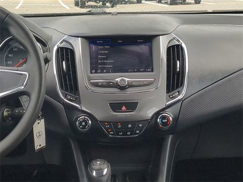 Used 2019 Chevrolet Cruze LS image 17
