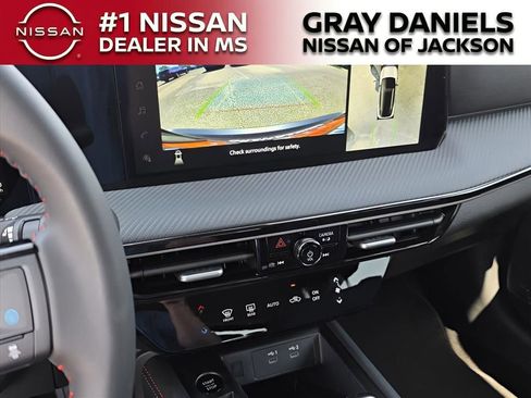 New 2025 Nissan Kicks SR AWD/4WD image 10