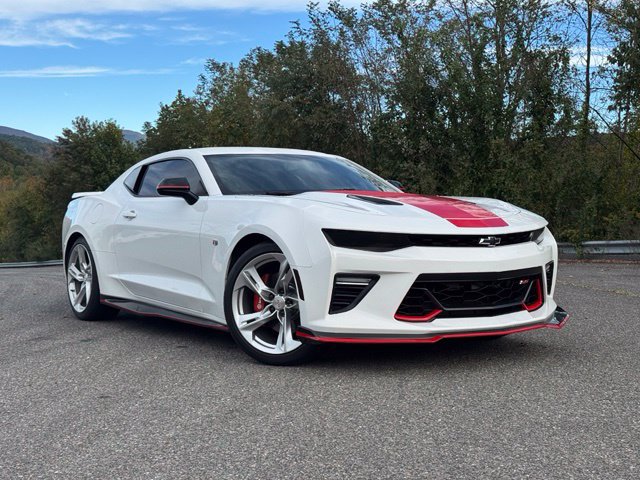 Used 2017 Chevrolet Camaro SS RWD image 1