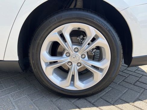Used 2025 Honda Accord LX image 28