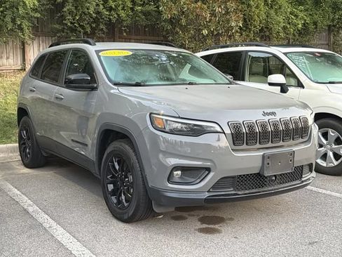 Used 2023 Jeep Cherokee Altitude Lux AWD/4WD image 3