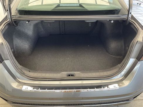 Used 2021 Nissan Altima 2.5 SR w/ SR Premium Package image 17