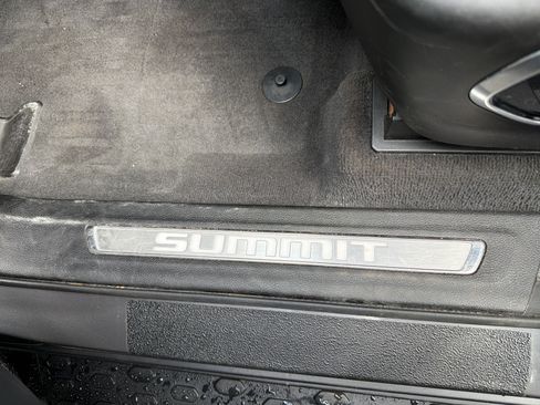 Used 2021 Jeep Grand Cherokee L Summit AWD/4WD image 17