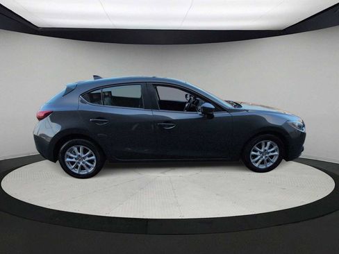 Used 2016 MAZDA MAZDA3 i Grand Touring image 9