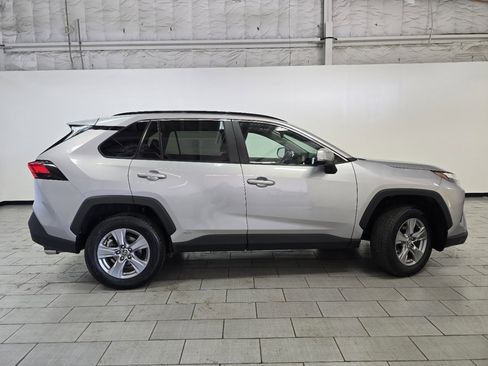 Certified 2022 Toyota RAV4 XLE w/ Convenience Package image 16