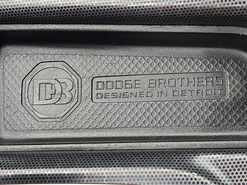 Used 2016 Dodge Charger SXT image 24