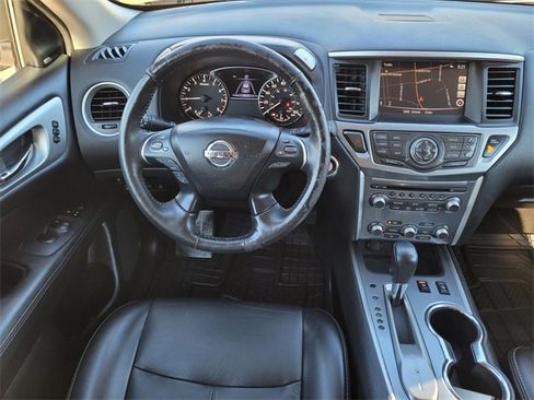 Used 2019 Nissan Pathfinder SL image 19