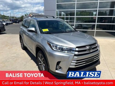 Used 2018 Toyota Highlander XLE AWD/4WD image 1