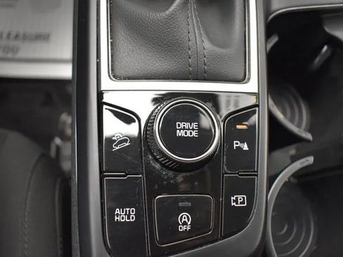 Used 2025 Kia Sportage LX FWD image 36