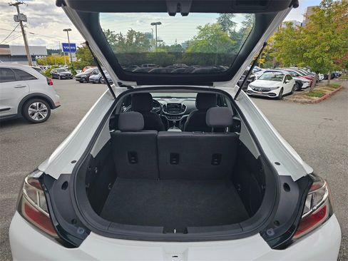 Used 2018 Chevrolet Volt LT image 17