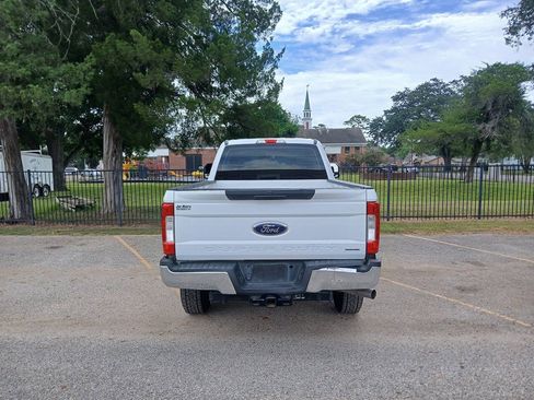 Used 2017 Ford F250 XL w/ Power Equipment Group AWD/4WD image 12