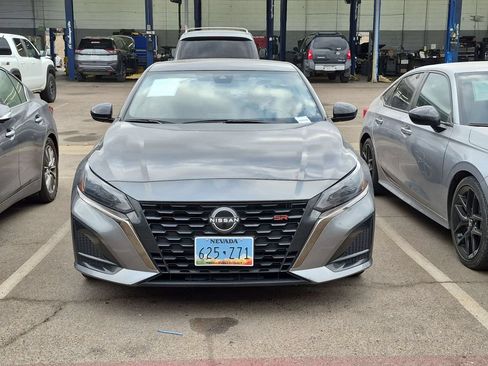 Used 2024 Nissan Altima 2.5 SR FWD image 3