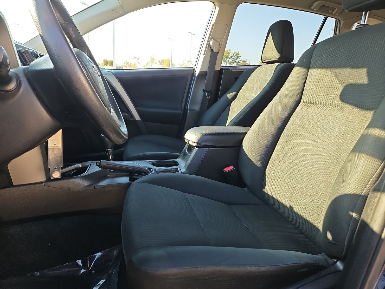 Certified 2018 Toyota RAV4 LE w/ Carpet Mat Package AWD/4WD image 18