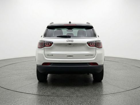 Used 2025 Jeep Compass Limited image 7