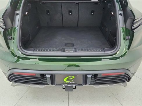 Used 2025 Porsche Macan 4S Electric image 14