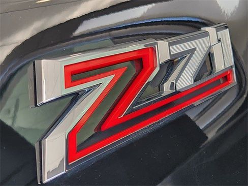 Certified 2022 Chevrolet Silverado 2500 LTZ w/ LTZ Premium Package image 13