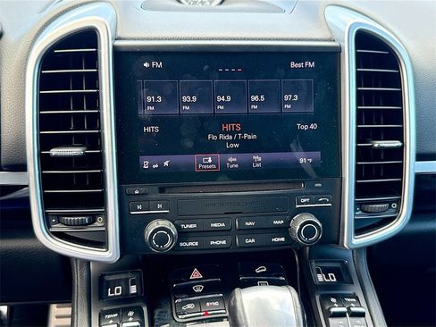 Used 2017 Porsche Cayenne S image 13