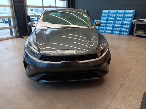 Used 2023 Kia Forte LXS image 4