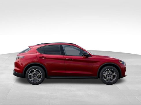 Used 2025 Alfa Romeo Stelvio Sprint w/ Convenience Package AWD/4WD image 22