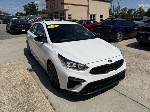 Used 2021 Kia Forte GT-Line FWD image 3