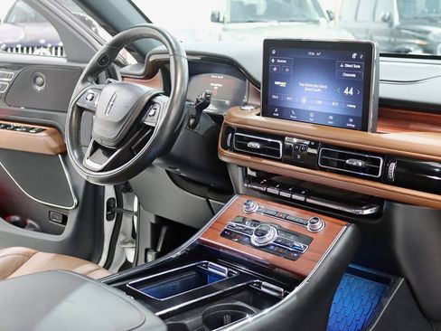 Used 2023 Lincoln Aviator Reserve w/ Equipment Group 201A image 30