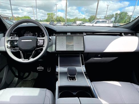 Used 2026 Land Rover Range Rover Velar Dynamic SE AWD/4WD image 18