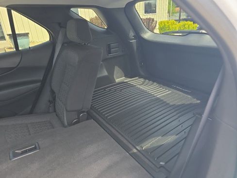 Used 2023 Chevrolet Equinox LT AWD/4WD image 36