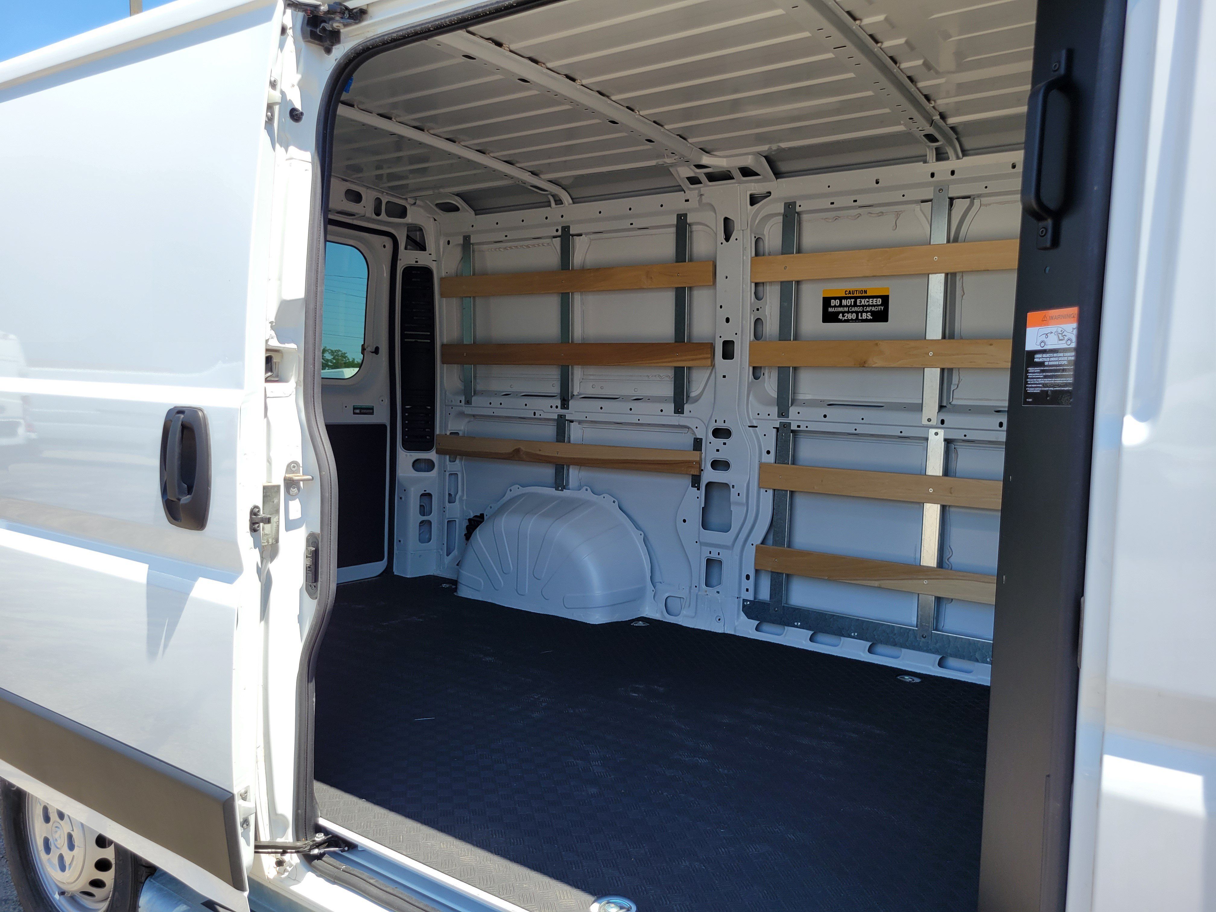 Used 2025 RAM ProMaster 2500 w/ U-Haul Equipment Group FWD image 16