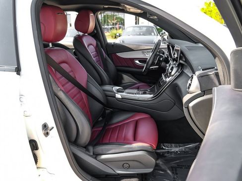 Used 2022 Mercedes-Benz GLC 43 AMG 4MATIC image 41