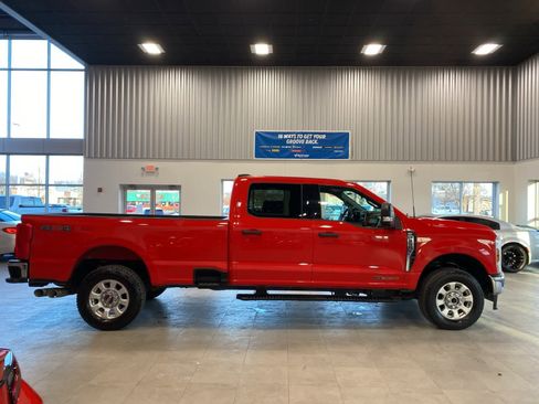 Used 2024 Ford F250 XLT image 6