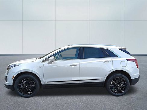 New 2026 Cadillac XT5 Premium Luxury w/ LPO, ONYX Package AWD/4WD image 2