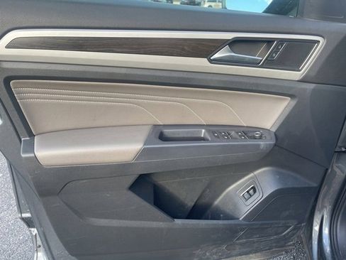 Used 2021 Volkswagen Atlas SE w/ Panoramic Sunroof Package image 14