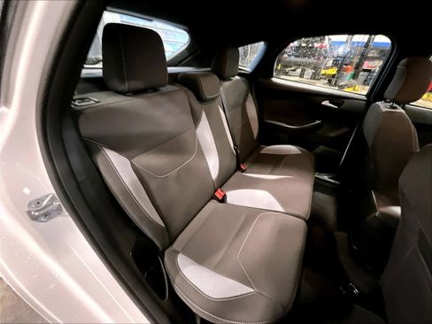 Used 2018 Ford Focus ST image 16