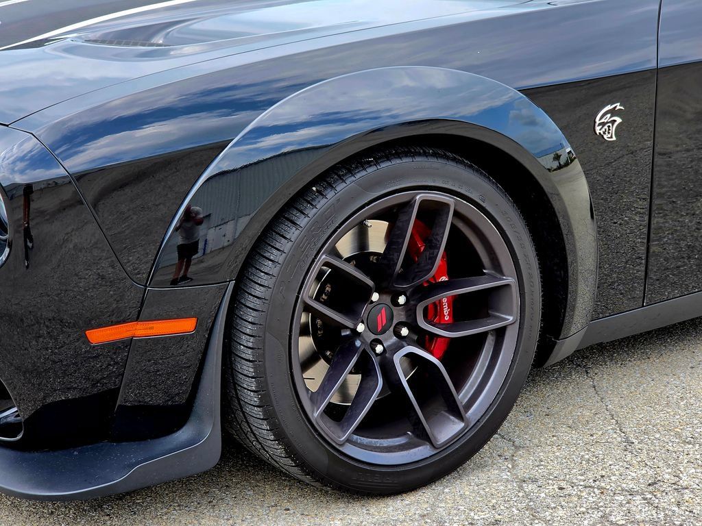 Used 2018 Dodge Challenger SRT Hellcat RWD image 7