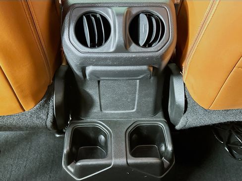 Used 2022 Jeep Wrangler Unlimited Sport image 33