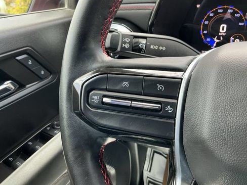 Used 2024 Chevrolet Colorado Z71 w/ Z71 Convenience Package 2 AWD/4WD image 15