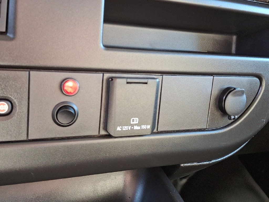 Used 2023 Chevrolet Express 3500 RWD image 19