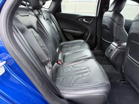 Used 2015 Chrysler 200 S w/ Navigation & Sound Group I image 20
